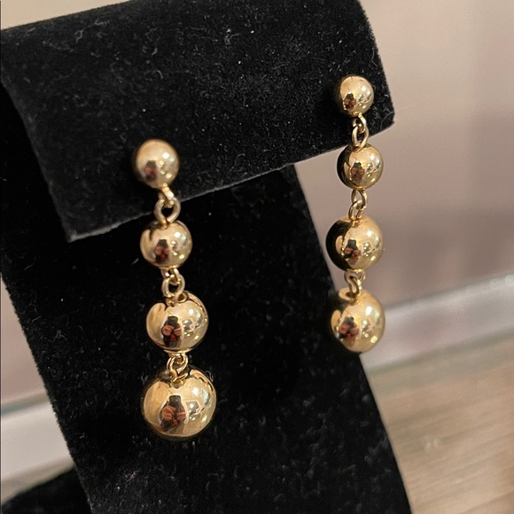 Vintage 1986 Avon Dangle Drop Earrings - Graduated Gold-tone Beaded Earrings - Picture 2 of 13